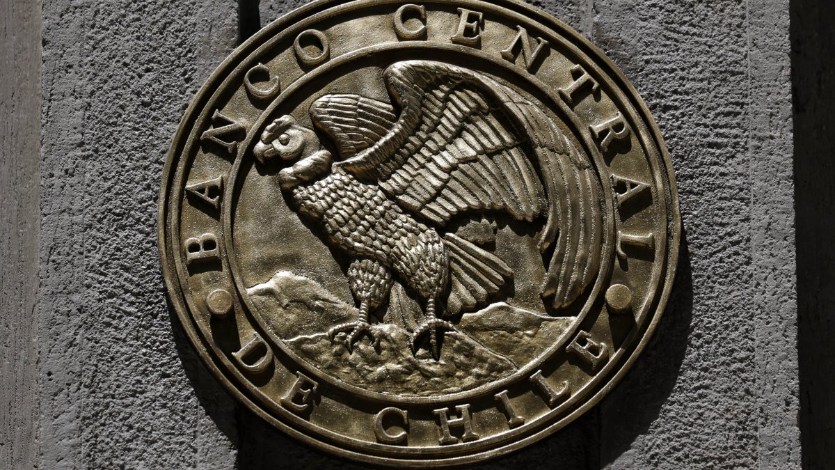 Economía chilena crece 1,6% en el tercer trimestre y consolida recuperación con fuerte alza de la inversión