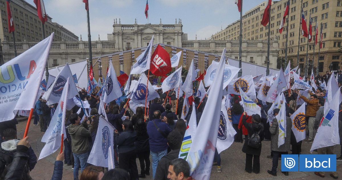 Gobierno busca acuerdo por reajuste del sector público en medio de presión por prudencia fiscal